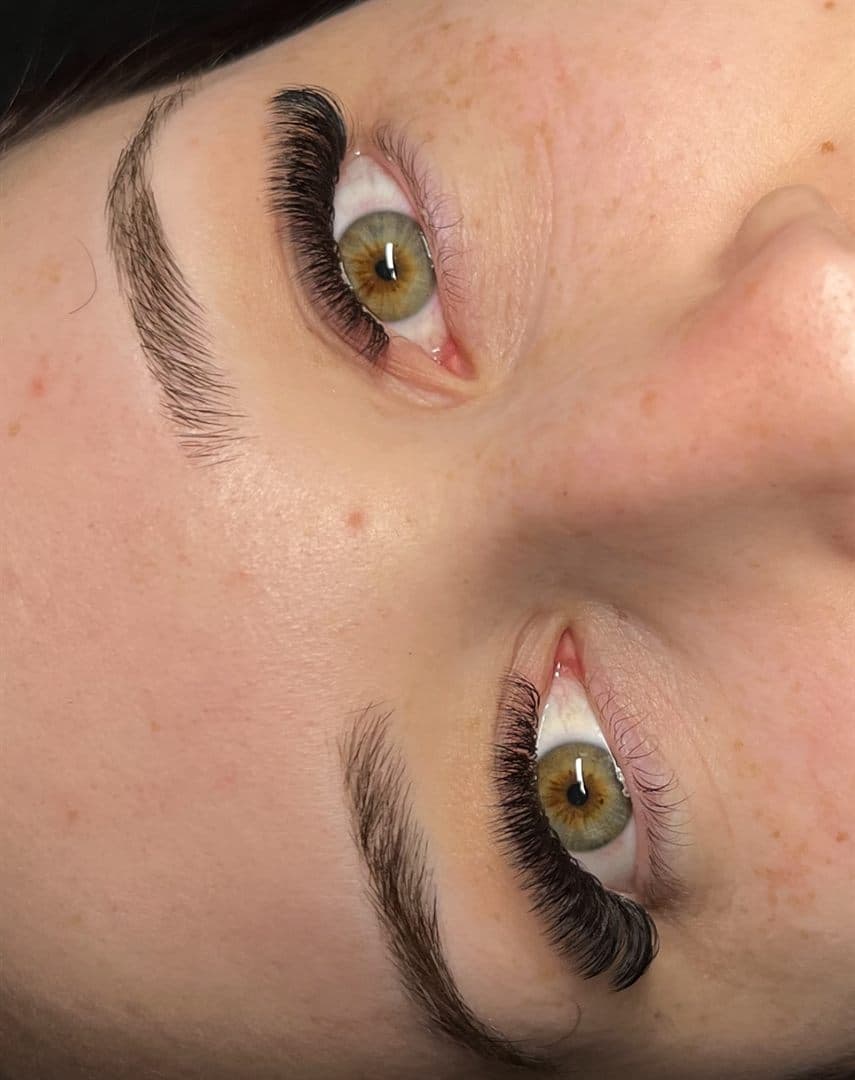 Extensions de cils — Sarah-Ève Côté